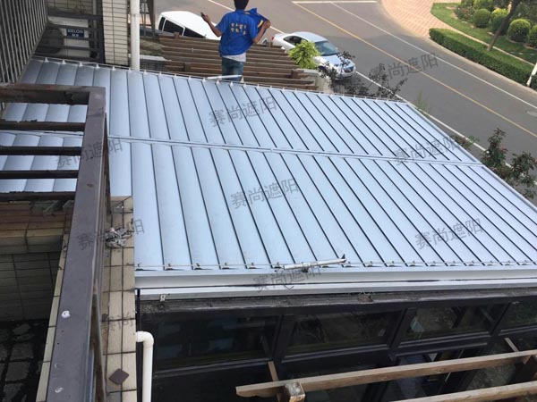 陽光房遮陽應用梭形百葉閉合狀態