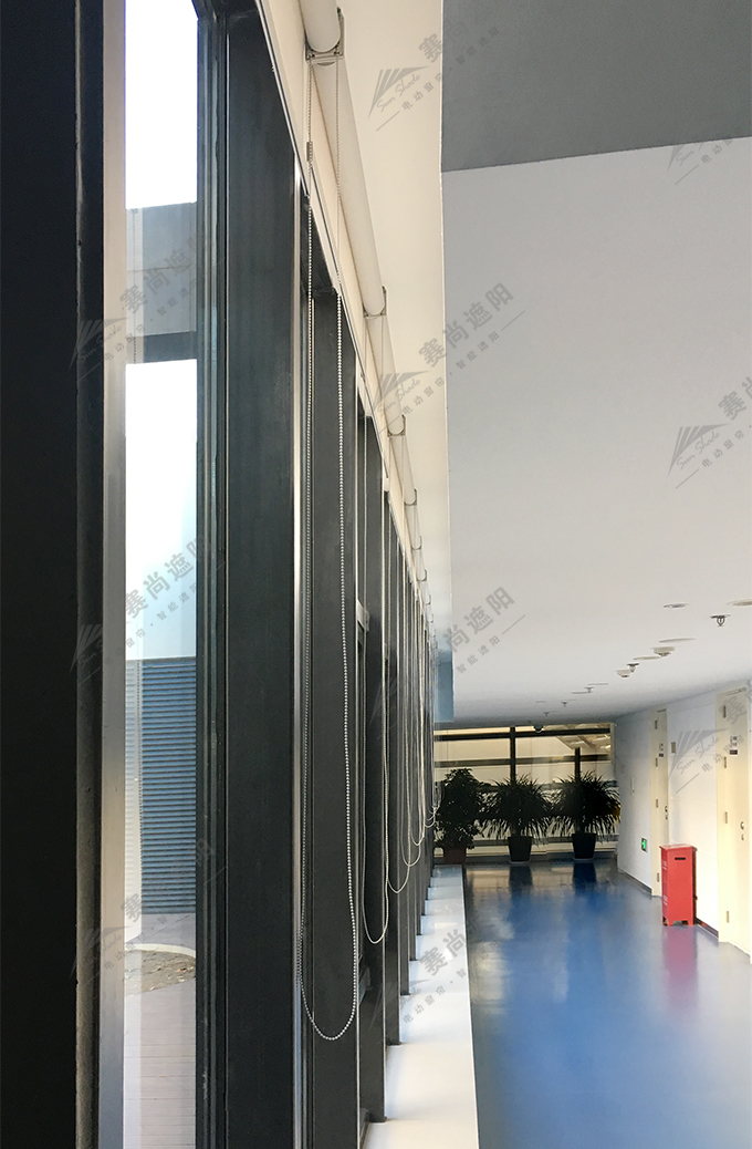 工程手動卷簾實景圖