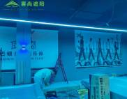 臺球廳噴繪手動卷簾實景拍攝